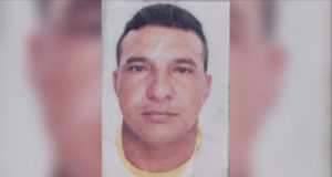 Pastor morre eletrocutado durante pregação em culto evangélico