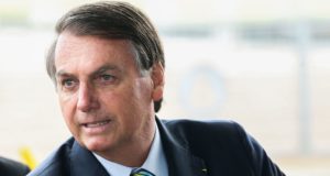 Bolsonaro faz exame para investigar possível câncer de pele