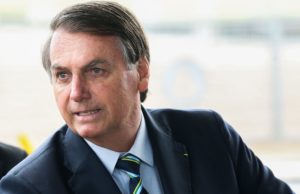 Bolsonaro faz exame para investigar possível câncer de pele