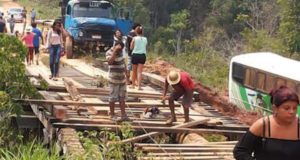Bolsonaro diz que rodovia Porto Velho-Manaus será recuperada