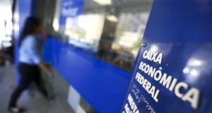 Caixa começa a pagar PIS a trabalhadores nascidos em dezembro