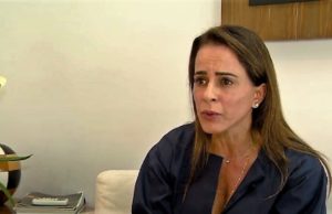 Elisabeth Valeiko desabafa na rede social: “Não tem sido fácil, como mãe”