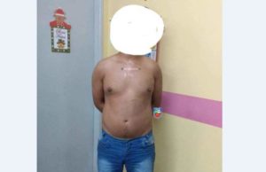 Em Manaus, homem alcoolizado bate na mãe e ameça matá-la a golpes de faca
