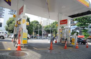 Bolsonaro diz que preço dos combustíveis está alto para o consumidor