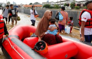 Indonésia eleva para 43 número de mortos em inundações na capital