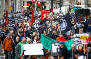 Teerã nega ter tentado encobrir responsabilidade por queda de avião