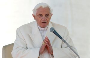 Posições sobre celibato causam polêmica no Vaticano