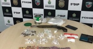 Trio é preso em flagrante vendendo drogas em flutuante, no bairro São Raimundo