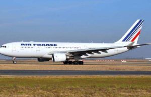 Criança é encontrada morta em trem de voo de avião francês