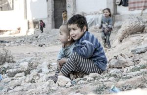 ONG alerta que morre uma criança por dia no Nordeste da Síria
