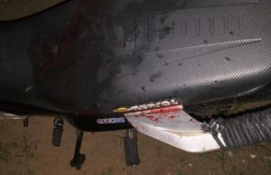 Após ser alvejado por criminosos, vítima entra em drogaria para pedir ajuda e é confundido com bandido