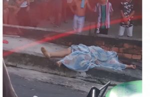 Jovem é assassinado com vários tiros na frente de casa no Colônia Terra Nova