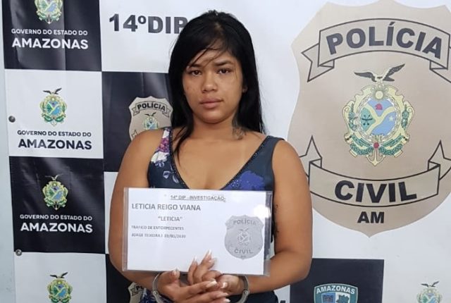 Mulher Presa Comercializando Drogas Na Zona Leste De Manaus Rep Rter Mana S