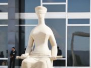 Maioria do STF vota por manter resolução do TSE sobre fake news