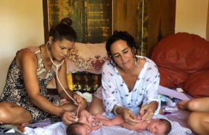 Parteiras renascem com mais segurança e técnicas tradicionais