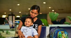 Primeira criança encaminhada para cirurgia cardíaca em São Paulo retorna a Manaus