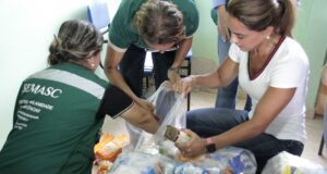 “Vamos continuar até o final”, diz primeira-dama em visita ao local de incêndio no São Lázaro