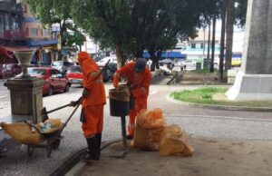 Fiscalização está nas ruas para fazer cumprir ‘Lei da Limpeza’ durante o Carnaval
