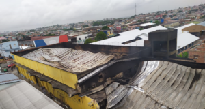 Com estruturas abaladas, prédio destruído por incêndio pode ser demolido