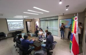 Bolsonaro anuncia pacote de R$ 8 bilhões para área da saúde no AM