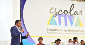 Governador lança programa Escola Ativa, para capacitar professores no Amazonas
