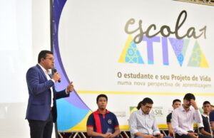 Governador lança programa Escola Ativa, para capacitar professores no Amazonas