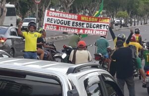 Em Manaus, empresários realizam carreta pedindo o retorno das atividades econômicas