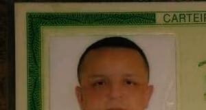 Briga de trânsito acaba com militar do Exército atirado contra sargento da PM