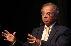 Pressionado, Paulo Guedes anuncia injeção de R$ 147,3 bilhões