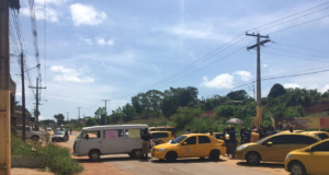 RM AO VIVO – População bloqueia rodovia Carlos Braga, em Iranduba