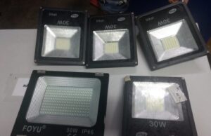 Homem furta refletores de shopping e acaba preso pela polícia