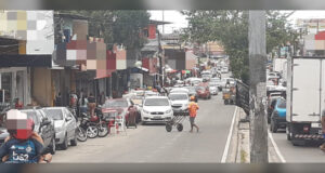 Flagrante: Rua do Fuxico movimentada em plena quarentena