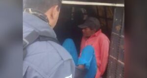 No AM, idoso mata homem à paulada e joga corpo no rio, “Ele me roubou”