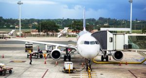Aviões de passageiros poderão transportar pacientes com covid-19Anac autorizou a medida em caráter excepcional e temporário