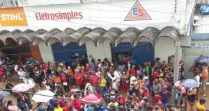 População de Benjamin Constant é humilhada para receber R$ 600Só existe uma casa lotérica na cidade
