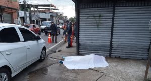Homem que sofria ameças de morte é executado na frente de casaA família informou à guarnição que a vítima tinha envolvimento com o tráfico de drogas