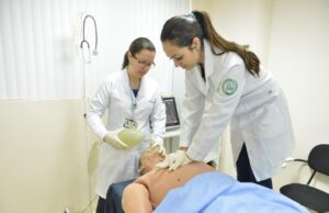 UEA antecipa formatura de estudante da Saúde que atuarão no enfrentamento ao novo coronavírus