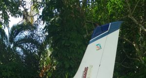 Avião cai durante decolagem no AeroclubeAcidente na manhã desta segunda-feira