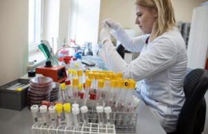 Comissão nacional de ética aprovou 76 pesquisas sobre covid-19