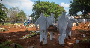 “São pessoas com suspeita de covid-19 contaminando todo mundo”, relata médica
