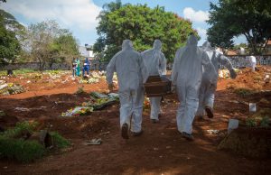 “São pessoas com suspeita de covid-19 contaminando todo mundo”, relata médica