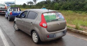 Motorista desrespeita proibição e, é preso transportando passageiros na AM 070