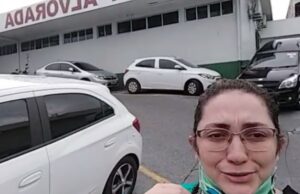 Desesperada, mulher grita no SPA do Alvorada: “Governador, abra hospitais!”