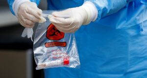 Cientistas chineses anunciam descoberta contra covid-19
