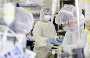 Japão começa a fornecer antiviral recém-aprovado para tratar covid-19Uso do remdesivir foi aprovado em tempo recorde