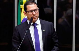 Marcelo Ramos pressiona ministro da Saúde por liberação de R$ 200 miEmendas de bancada seguem trancadas