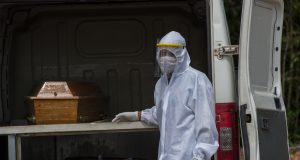 Americanos estimam 3 mil mortos por Covid no Amazonas até agostoTempos de luto ainnda devem perdurar