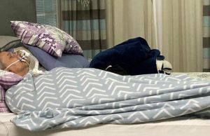 Foto de Sikêra Jr. com saúde muito debilitada viraliza na internet"Ele está bem. Já passou o período da doença, mas segue se recuperando", disse o assessor