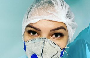 Joana Darc é criticada após postar foto com EPI “top”Seguidores cobraram mais ação por parte da líder do Governo Wilson Lima