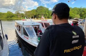 40 aventureiros são barrados a caminho da Praia da LuaDelegacia Fluvial recebeu denúncia de que flutuantes estão a todo vapor